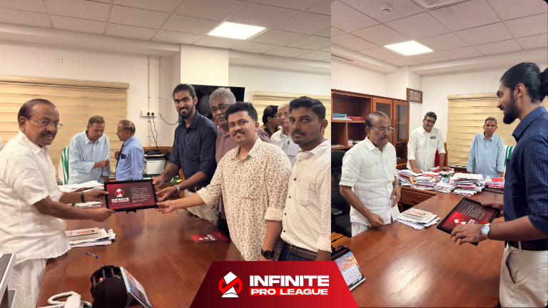 Infinite Pro League team meets Kerala IT Minister